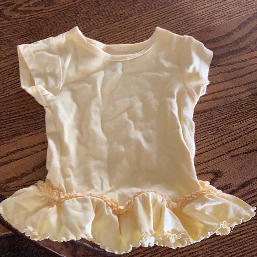 I’m selling all of my daughters baby clothes she grew out of them